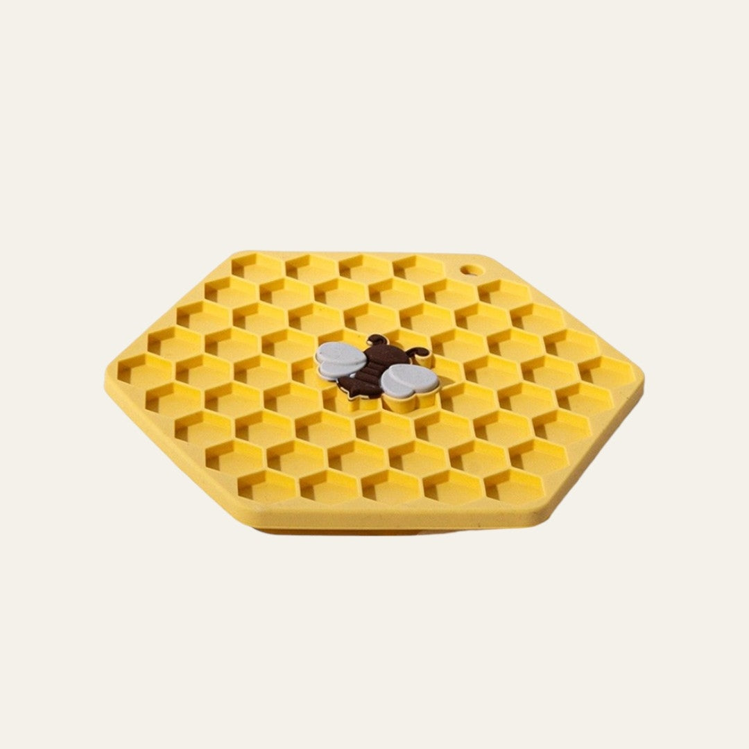 Great&Small Bee Hive Silicone Snack Pad