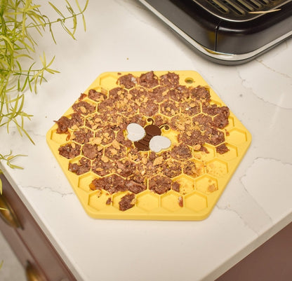 Great&Small Bee Hive Silicone Snack Pad