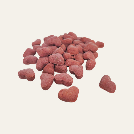 Poultry, Beetroot & Dandelion Biscuit Hearts 100g